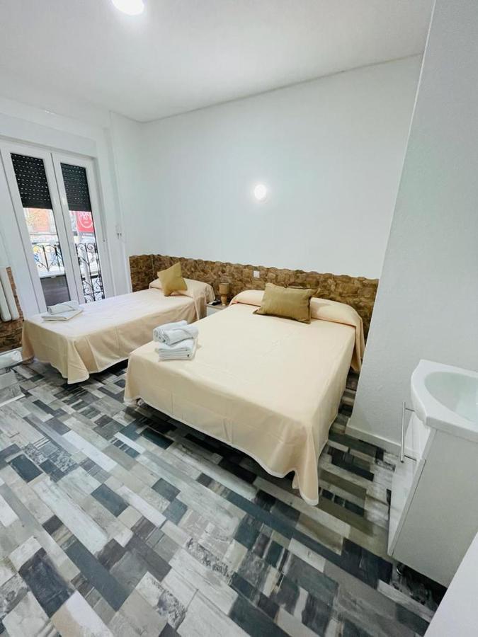 Hostal Noche Y Dia Madrid Exterior foto