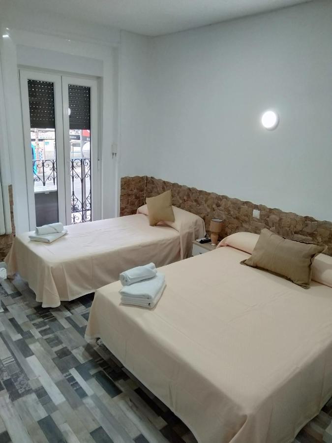 Hostal Noche Y Dia Madrid Exterior foto